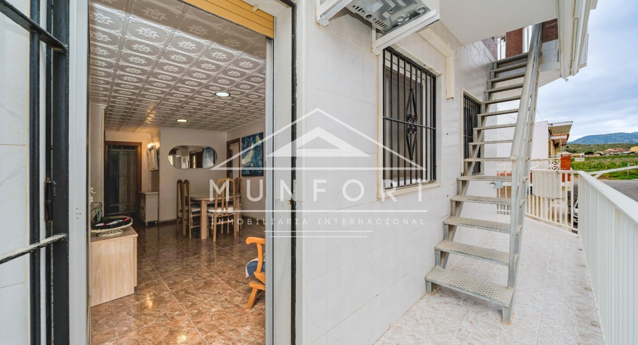 Resale - Bungalows -
Los Nietos