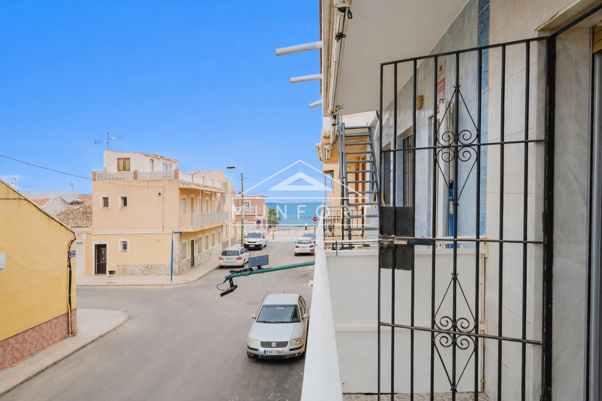 Resale - Bungalows -
Los Nietos