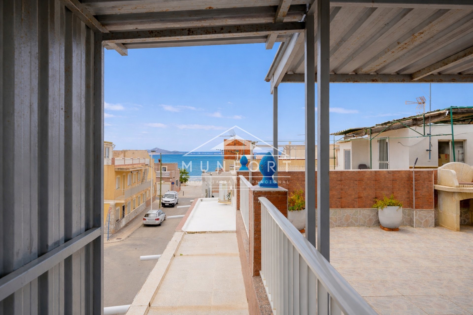 Resale - Bungalows -
Los Nietos