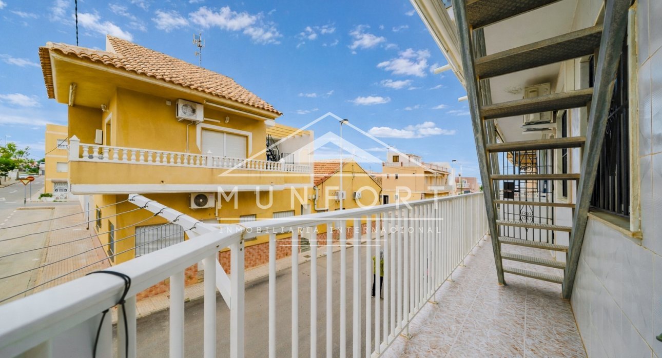 Resale - Bungalows -
Los Nietos