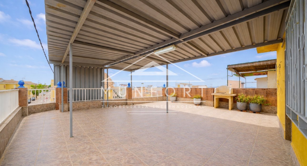 Resale - Bungalows -
Los Nietos