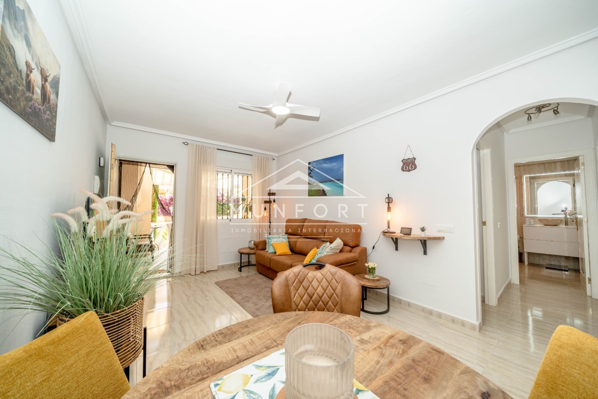 Resale - Bungalows -
Orihuela Costa - Los Dolses