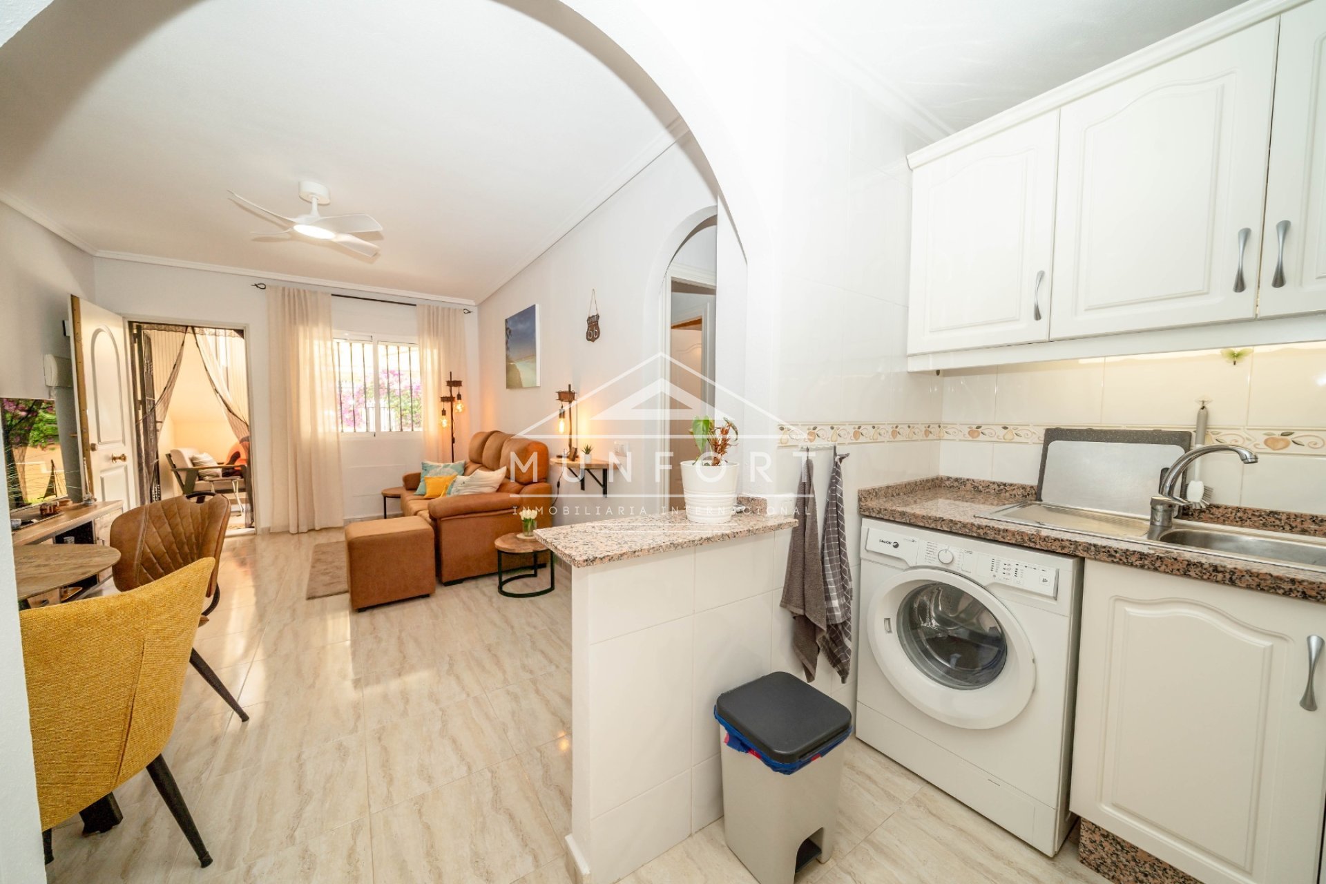 Resale - Bungalows -
Orihuela Costa - Los Dolses