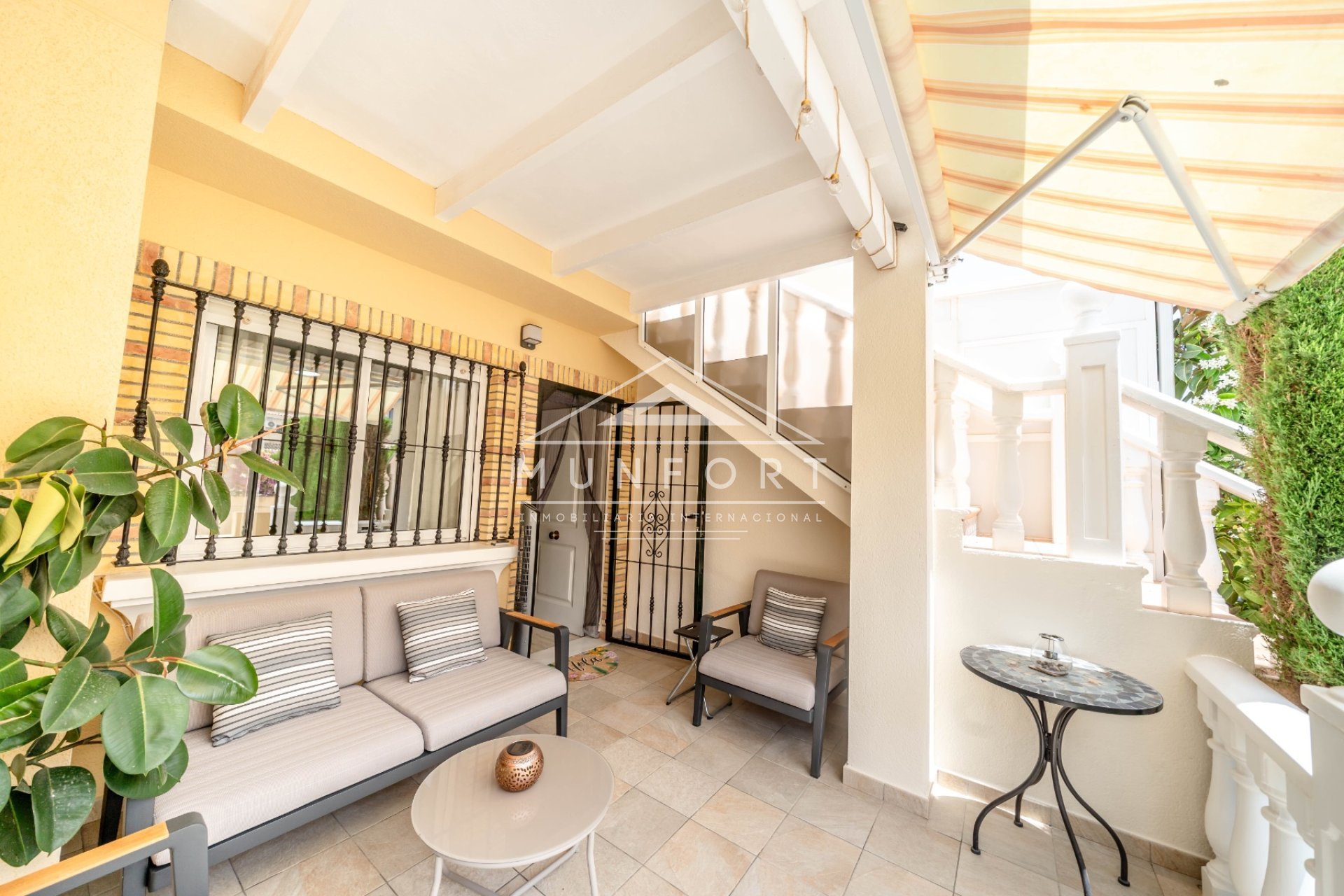 Resale - Bungalows -
Orihuela Costa - Los Dolses