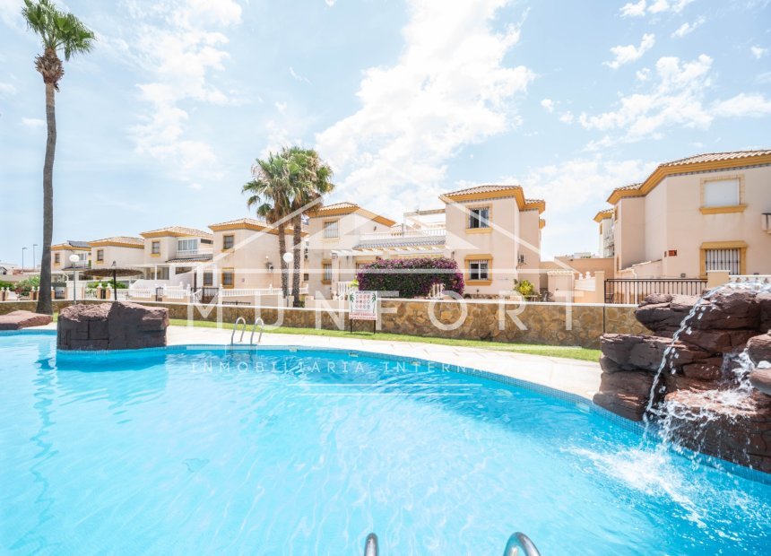 Resale - Bungalows -
Orihuela Costa - Los Dolses