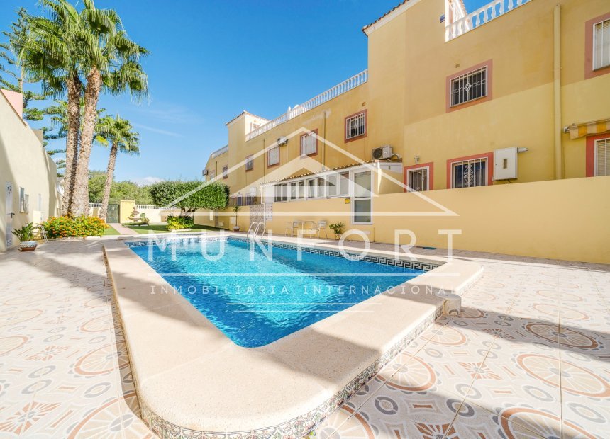 Resale - Bungalows -
Orihuela Costa - Villamartín