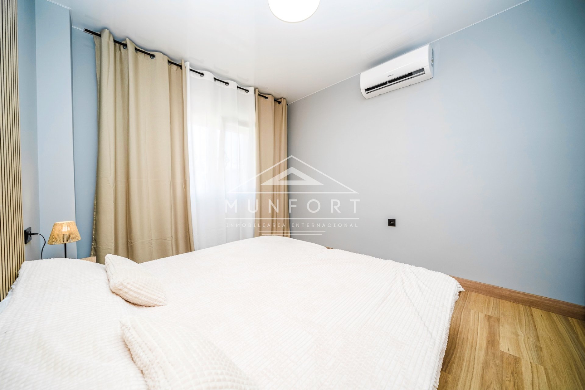 Resale - Bungalows -
Orihuela Costa - Villamartín