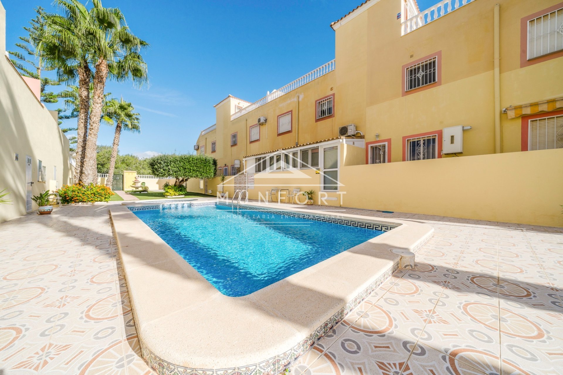 Resale - Bungalows -
Orihuela Costa - Villamartín