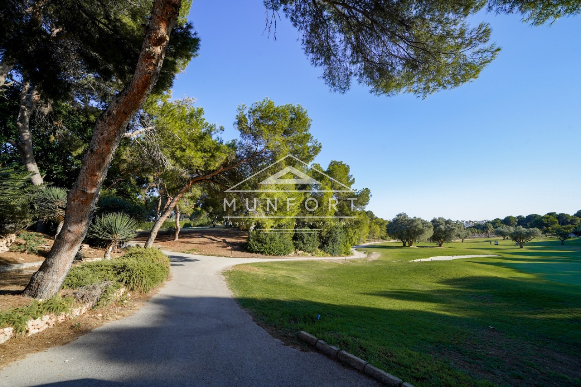 Resale - Bungalows -
Orihuela Costa - Villamartín