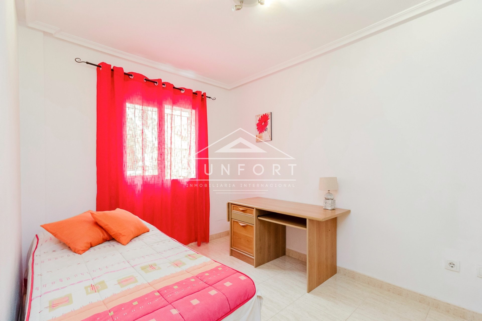 Resale - Bungalows -
Orihuela Costa - ZENIAMAR