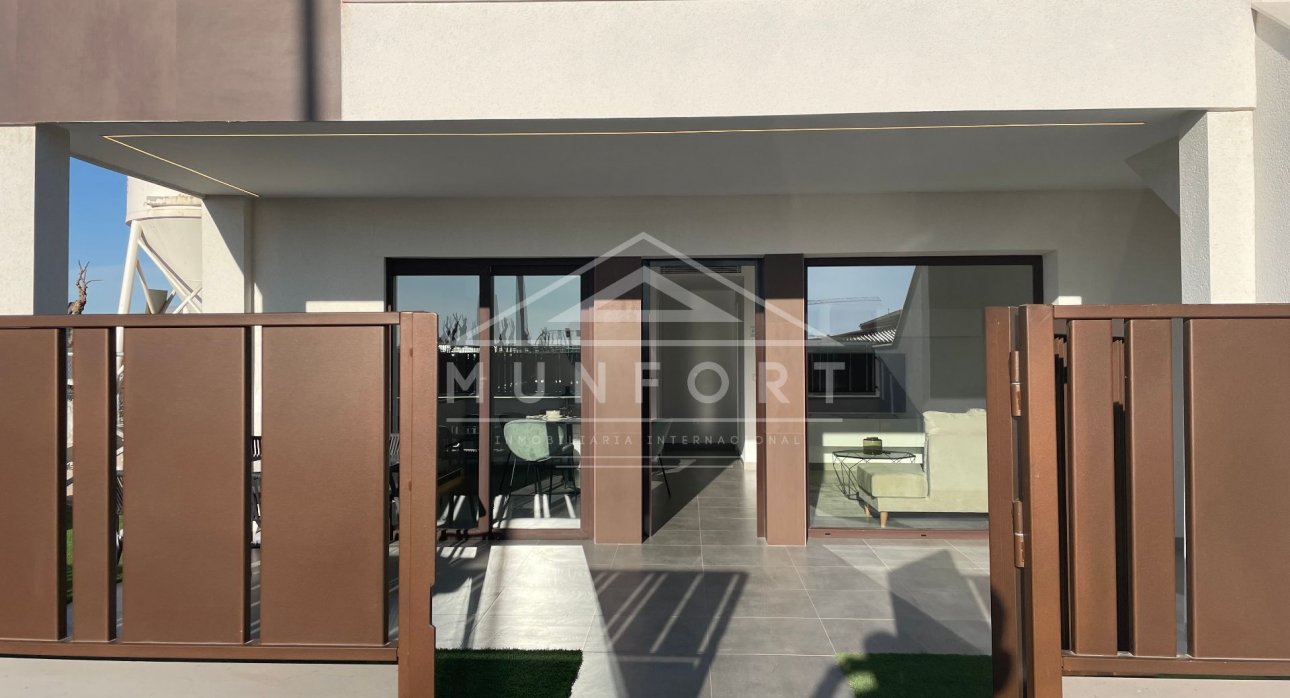 Resale - Bungalows -
Pilar de la Horadada