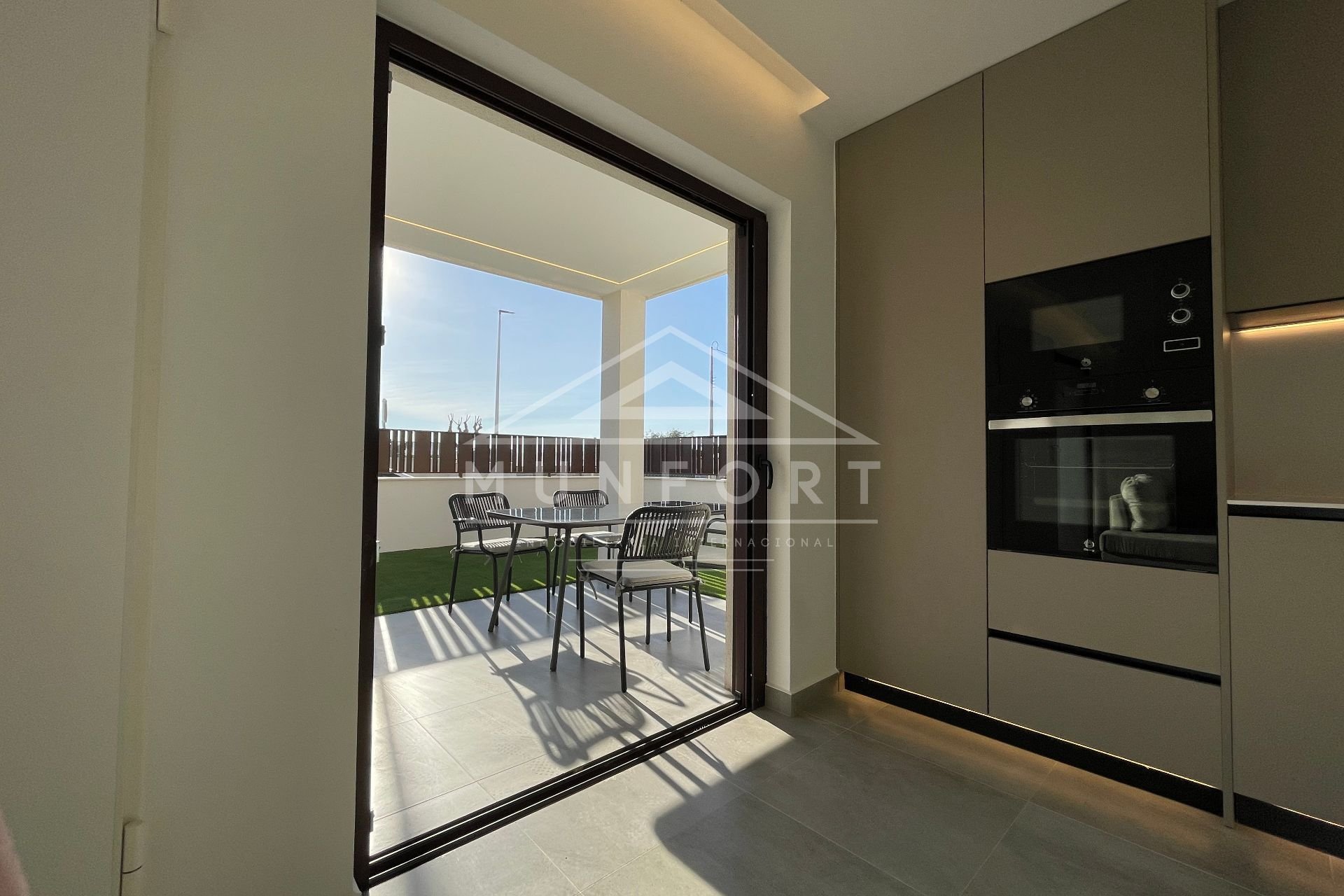 Resale - Bungalows -
Pilar de la Horadada