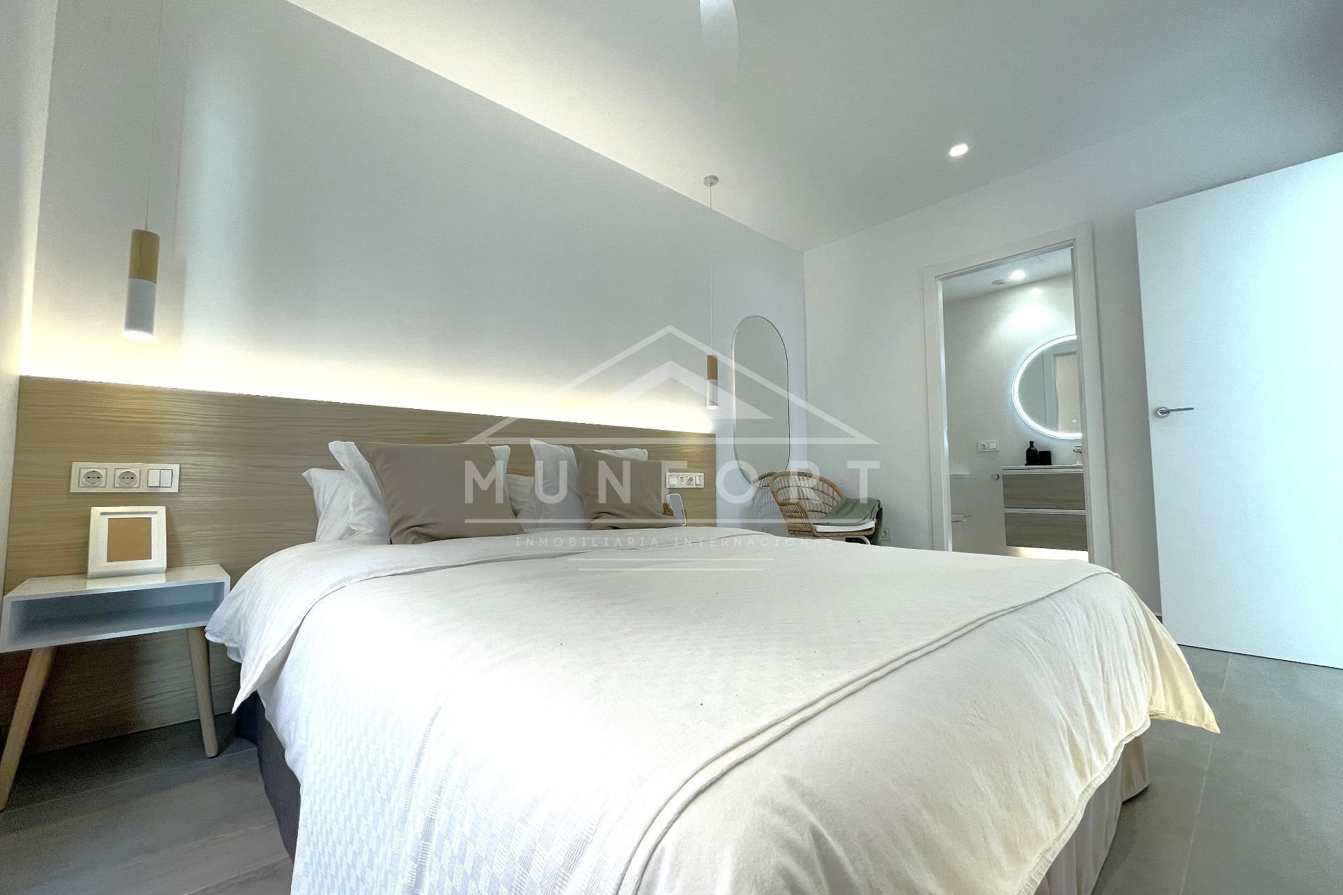 Resale - Bungalows -
Pilar de la Horadada