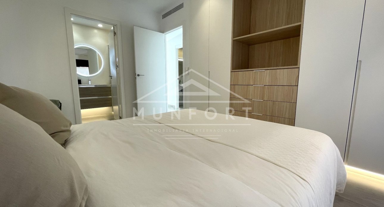 Resale - Bungalows -
Pilar de la Horadada