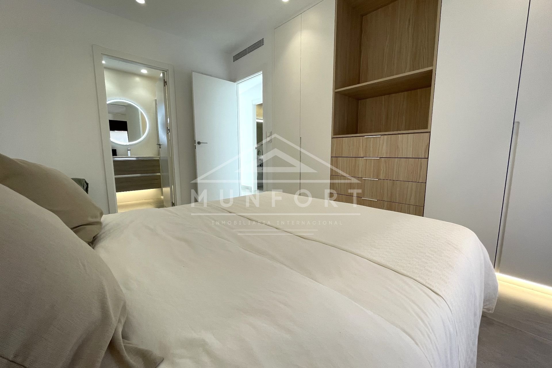 Resale - Bungalows -
Pilar de la Horadada