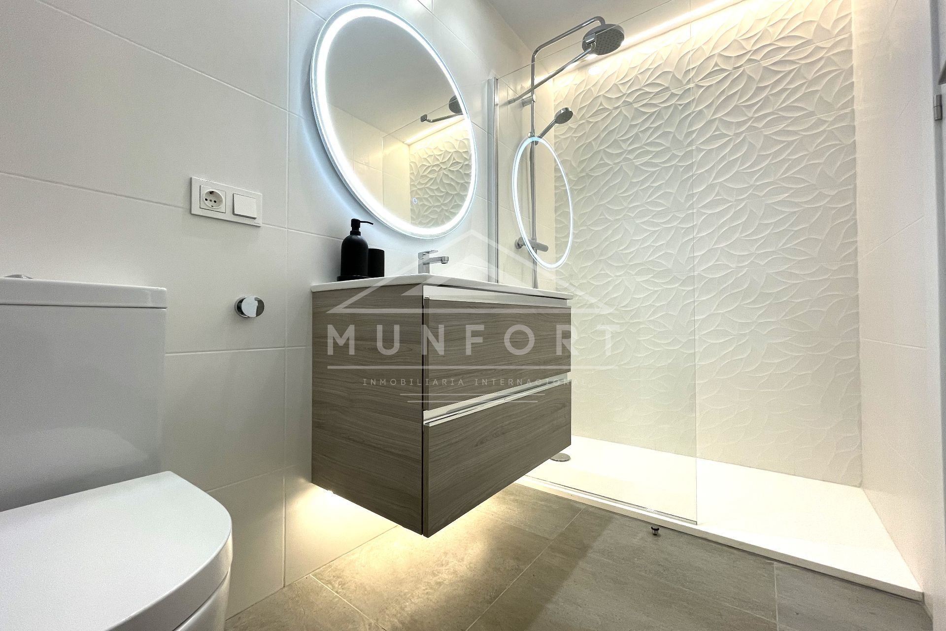 Resale - Bungalows -
Pilar de la Horadada