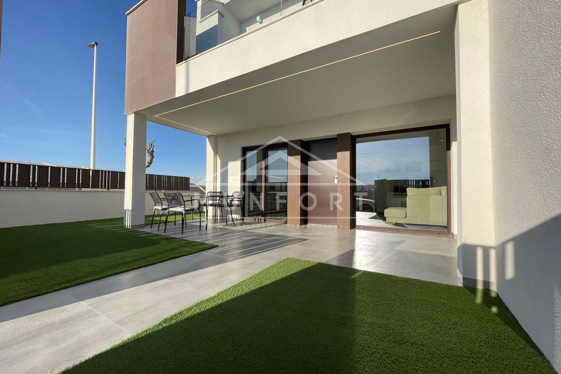 Resale - Bungalows -
Pilar de la Horadada