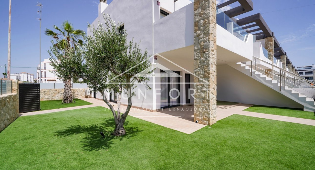 Resale - Bungalows -
Pilar de la Horadada