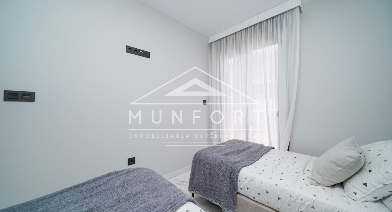 Resale - Bungalows -
Pilar de la Horadada