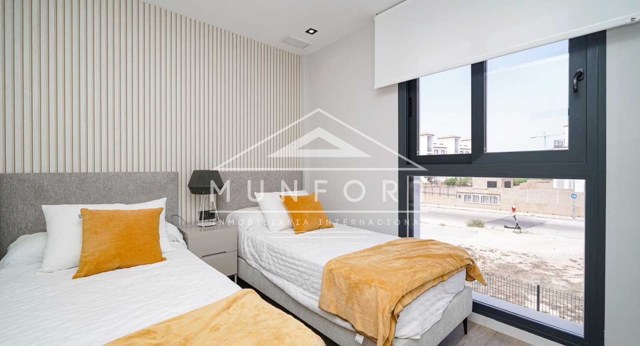 Resale - Bungalows -
Pilar de la Horadada