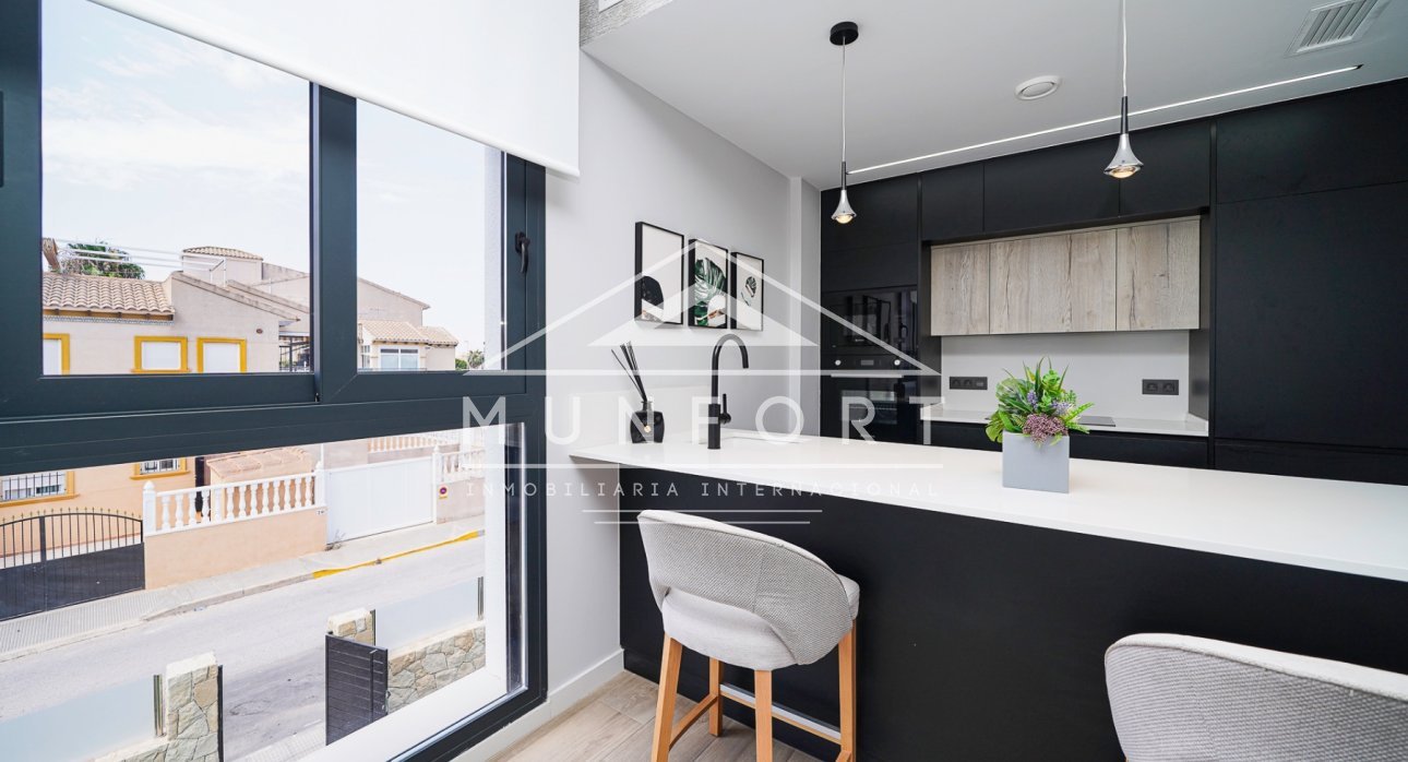 Resale - Bungalows -
Pilar de la Horadada