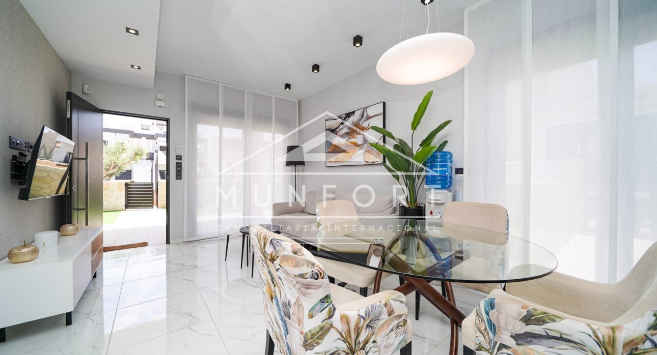 Resale - Bungalows -
Pilar de la Horadada