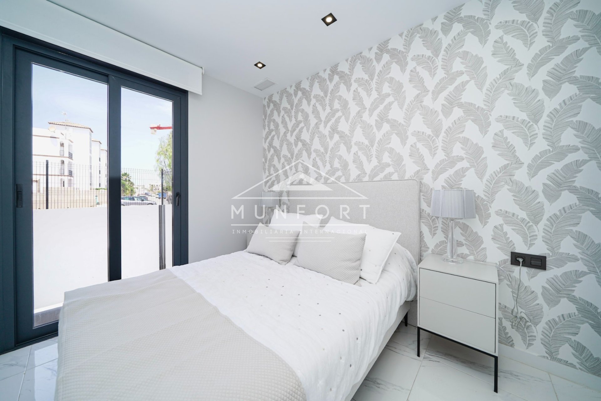 Resale - Bungalows -
Pilar de la Horadada