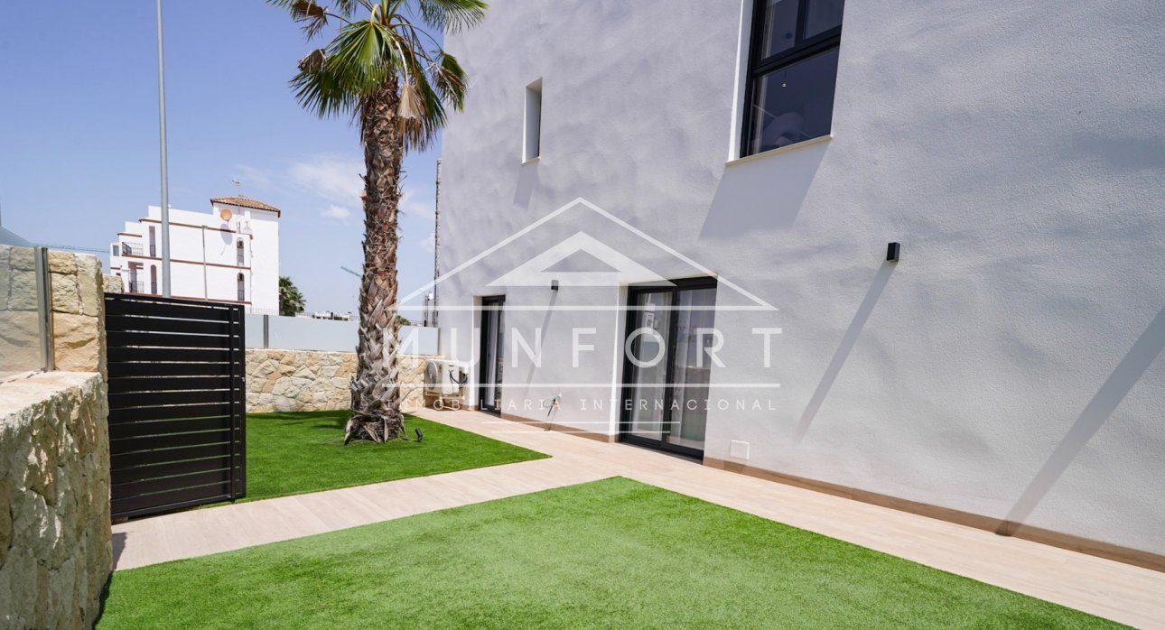 Resale - Bungalows -
Pilar de la Horadada