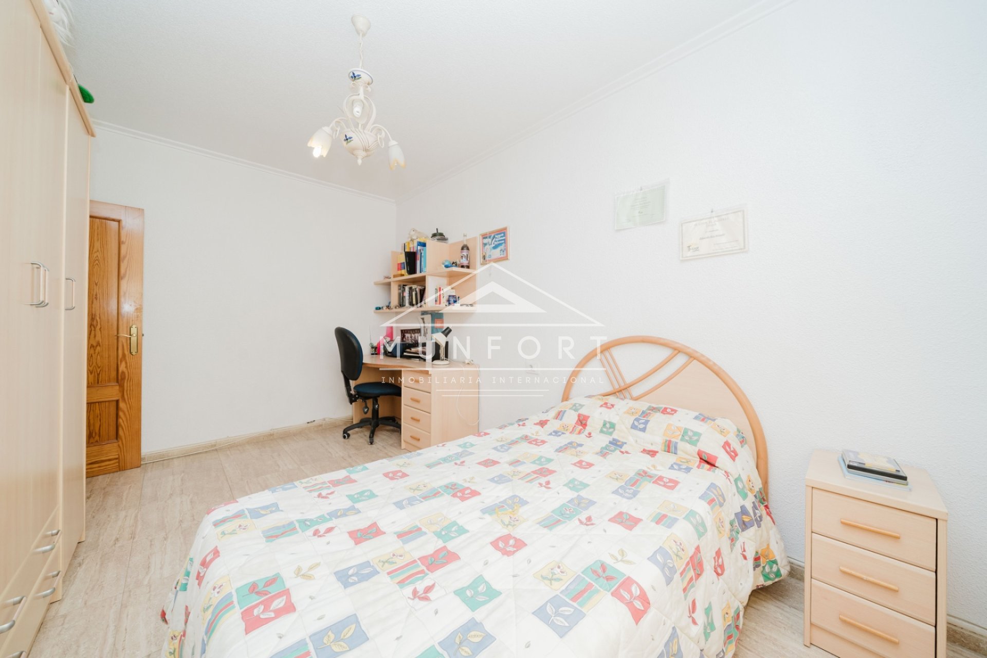 Resale - Bungalows -
Pilar de la Horadada