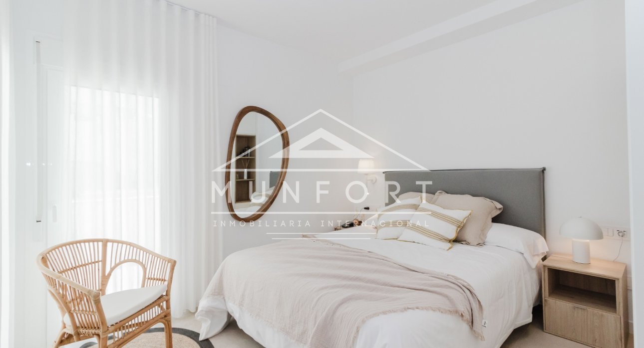 Resale - Bungalows -
Pilar de la Horadada