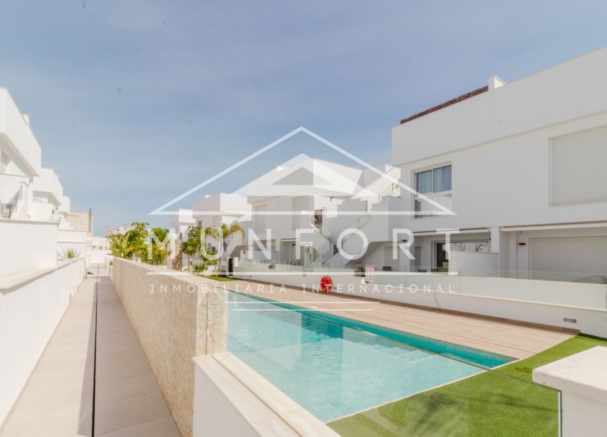 Resale - Bungalows -
Pilar de la Horadada