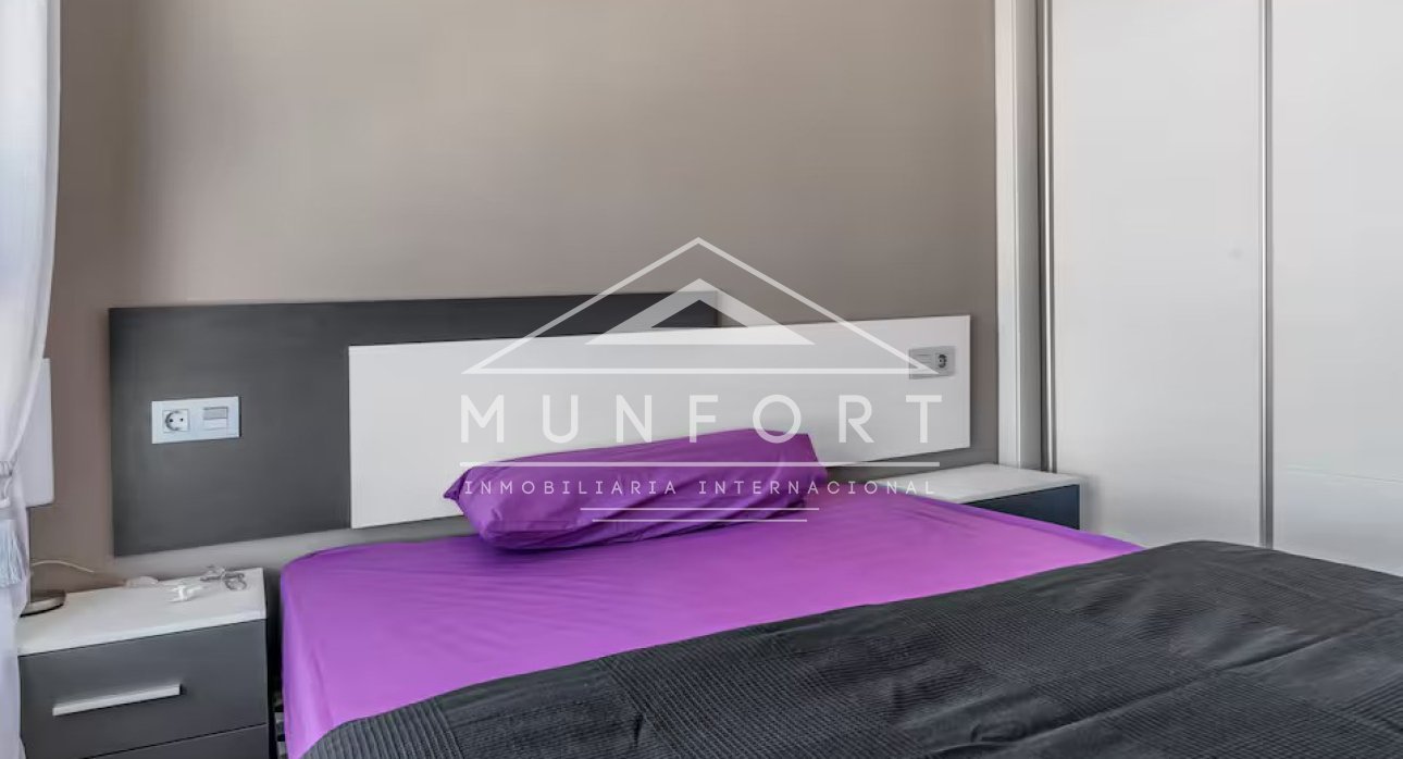 Resale - Bungalows -
Pilar de la Horadada