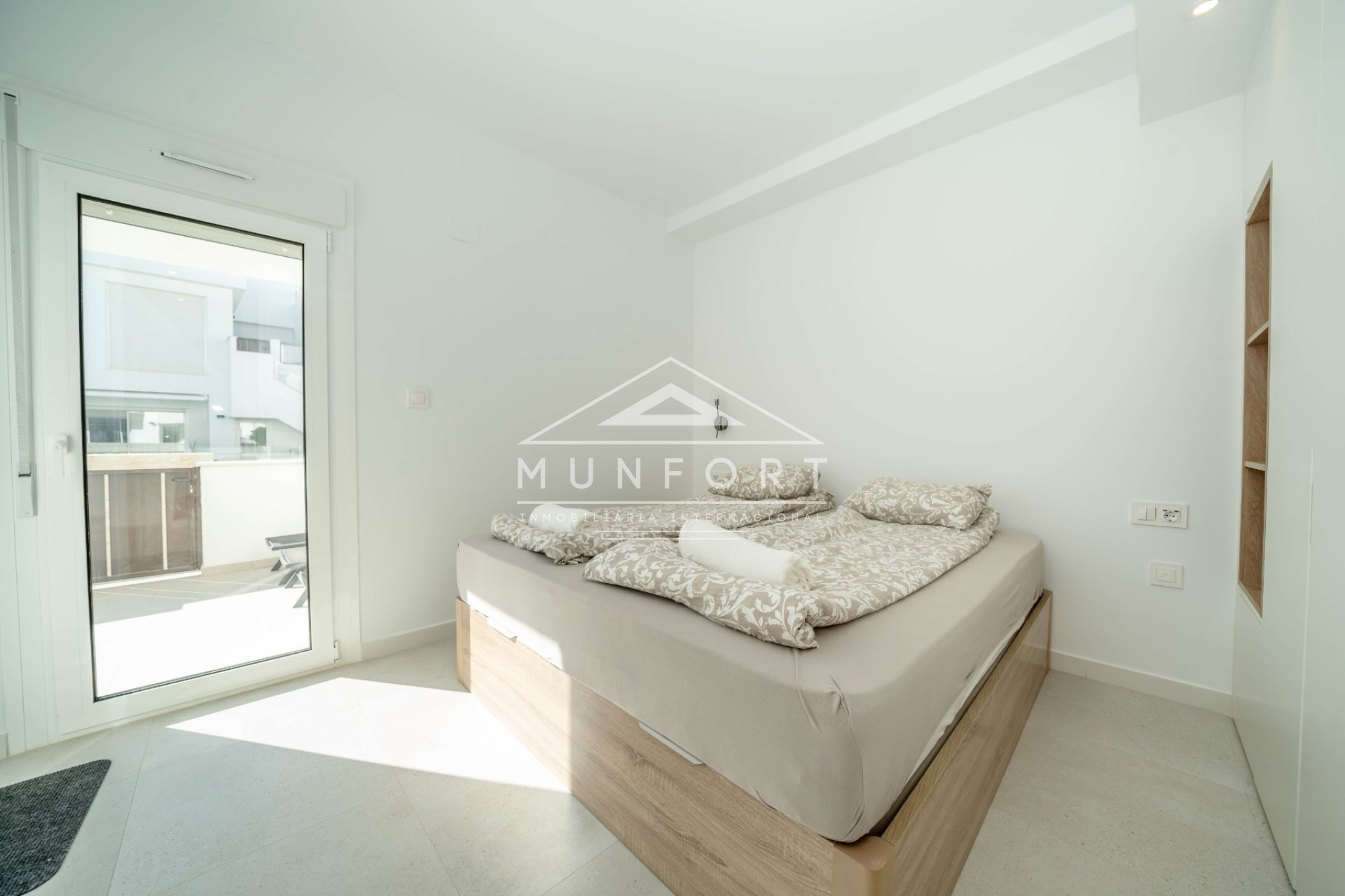 Resale - Bungalows -
Pilar de la Horadada