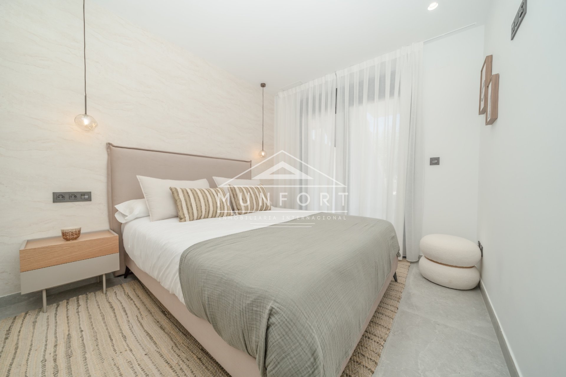Resale - Bungalows -
Pilar de la Horadada