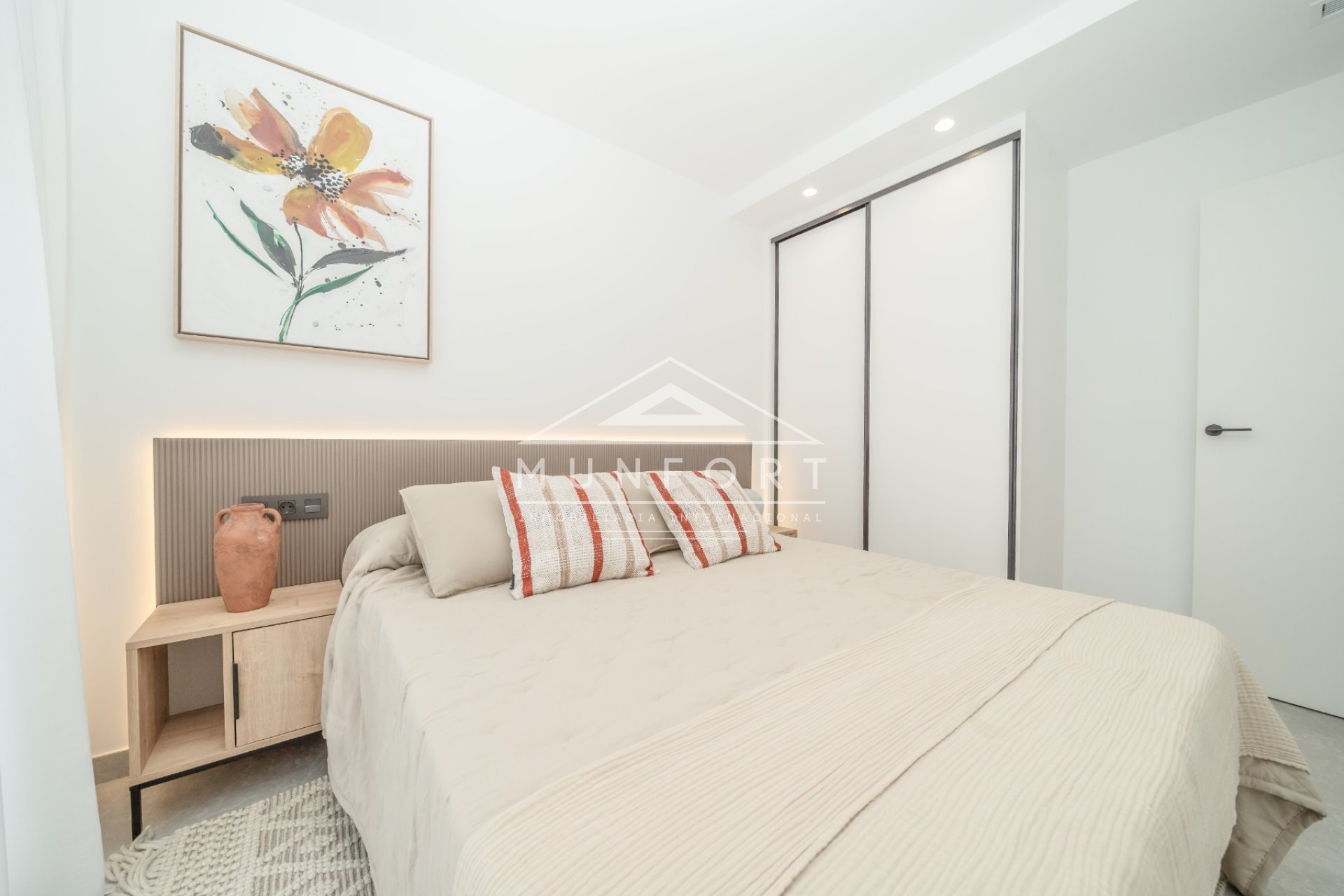Resale - Bungalows -
Pilar de la Horadada