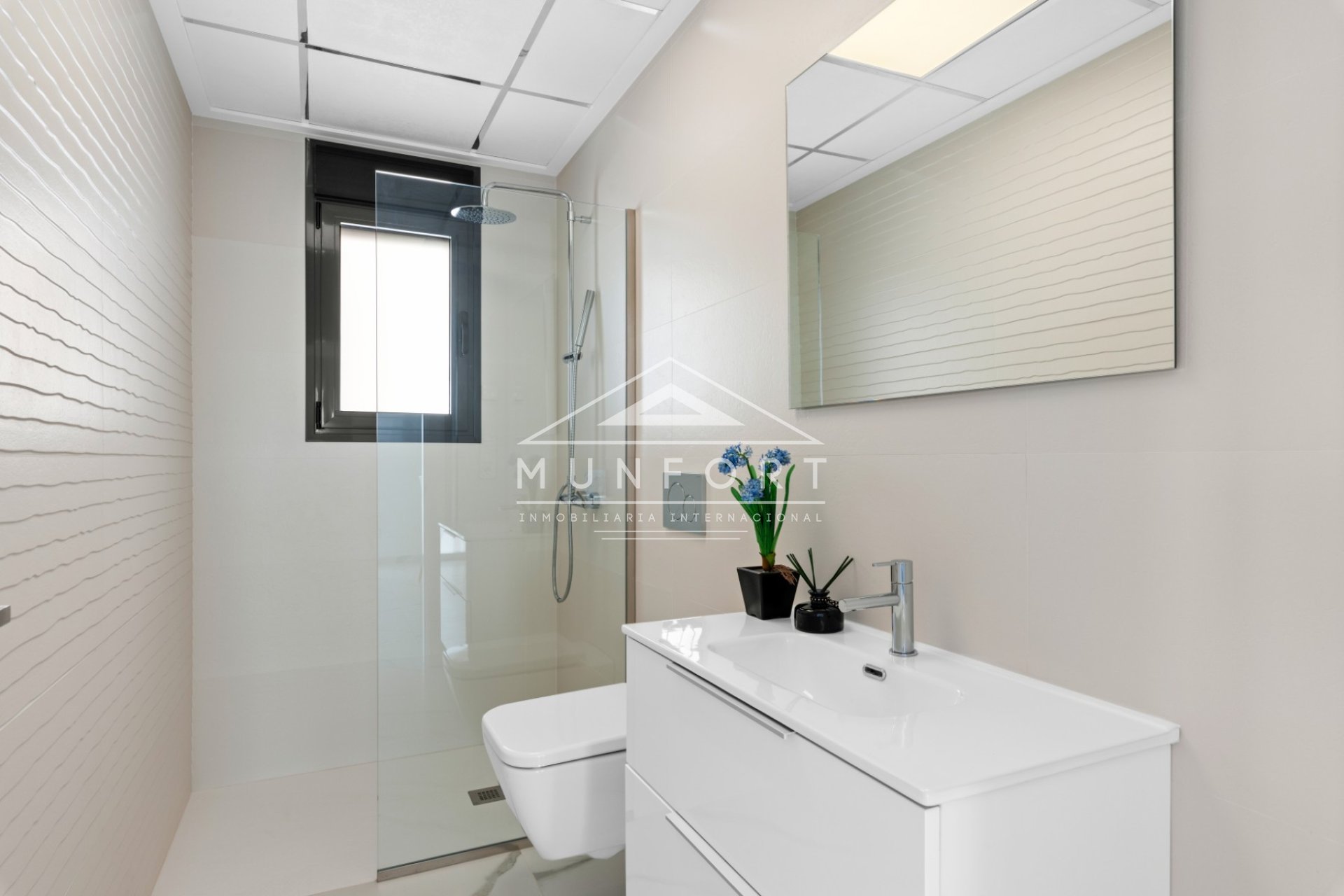 Resale - Bungalows -
San Miguel de Salinas