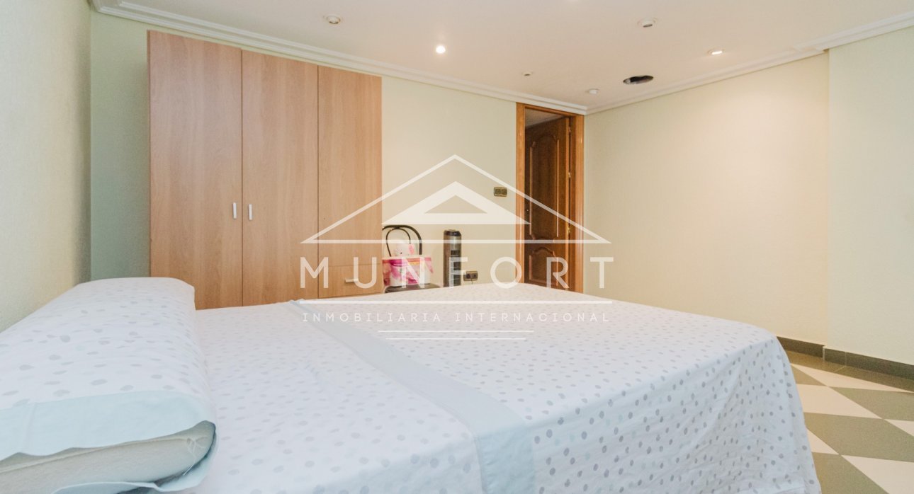 Resale - Commercial premises -
Alcázares, Los