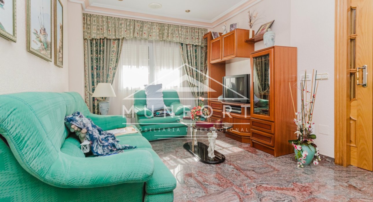 Resale - Commercial premises -
Alcázares, Los