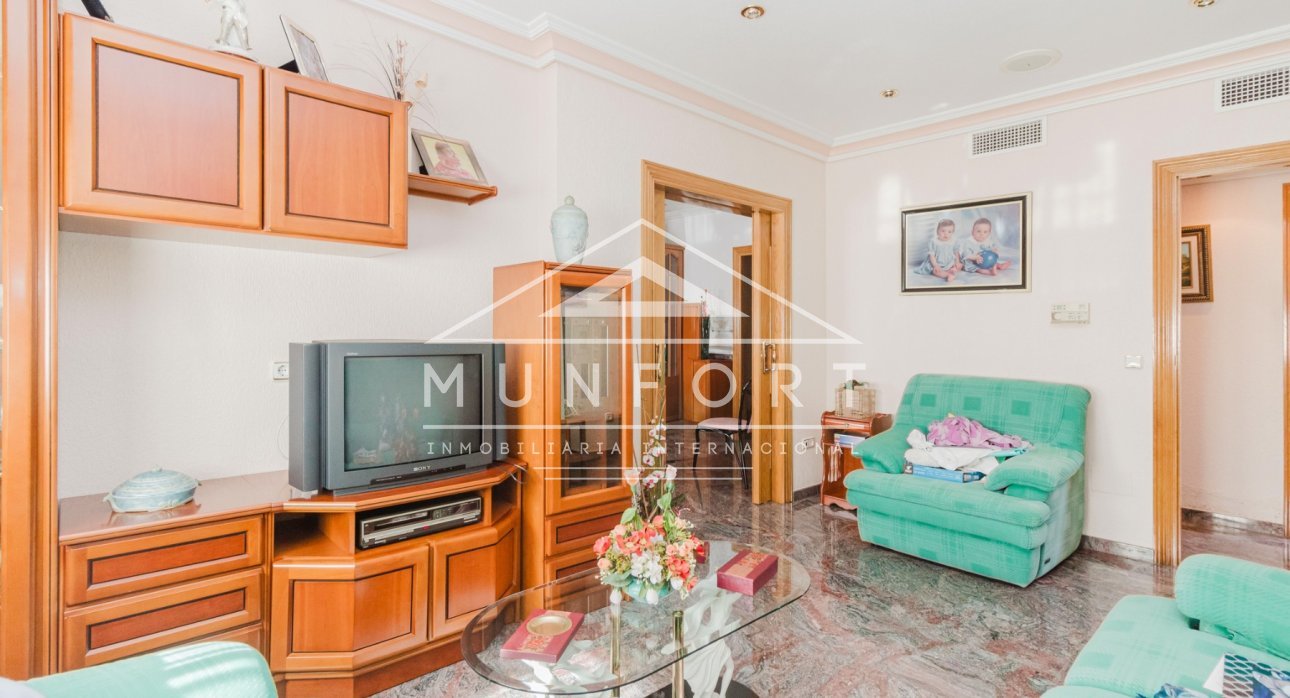 Resale - Commercial premises -
Alcázares, Los