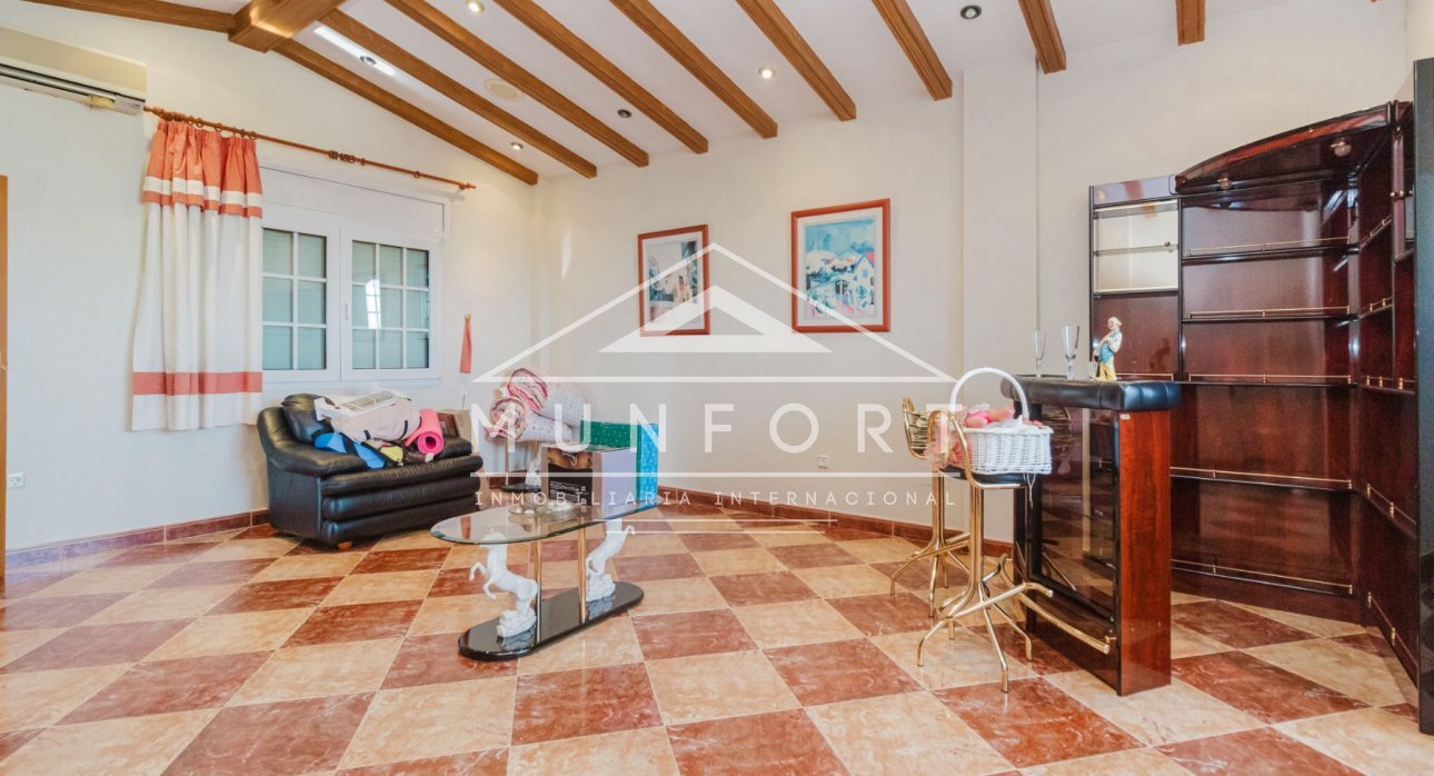 Resale - Commercial premises -
Alcázares, Los