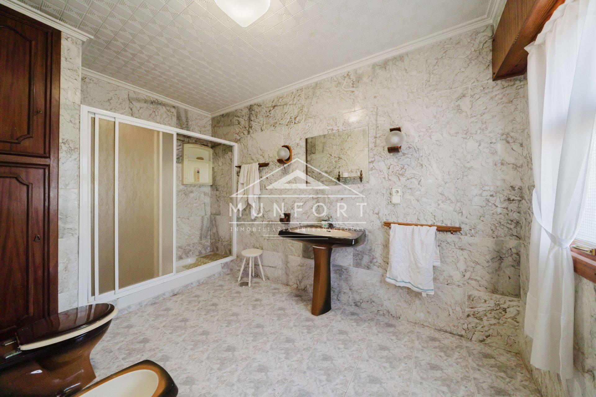 Resale - Commercial premises -
ALICANTE - Alicante