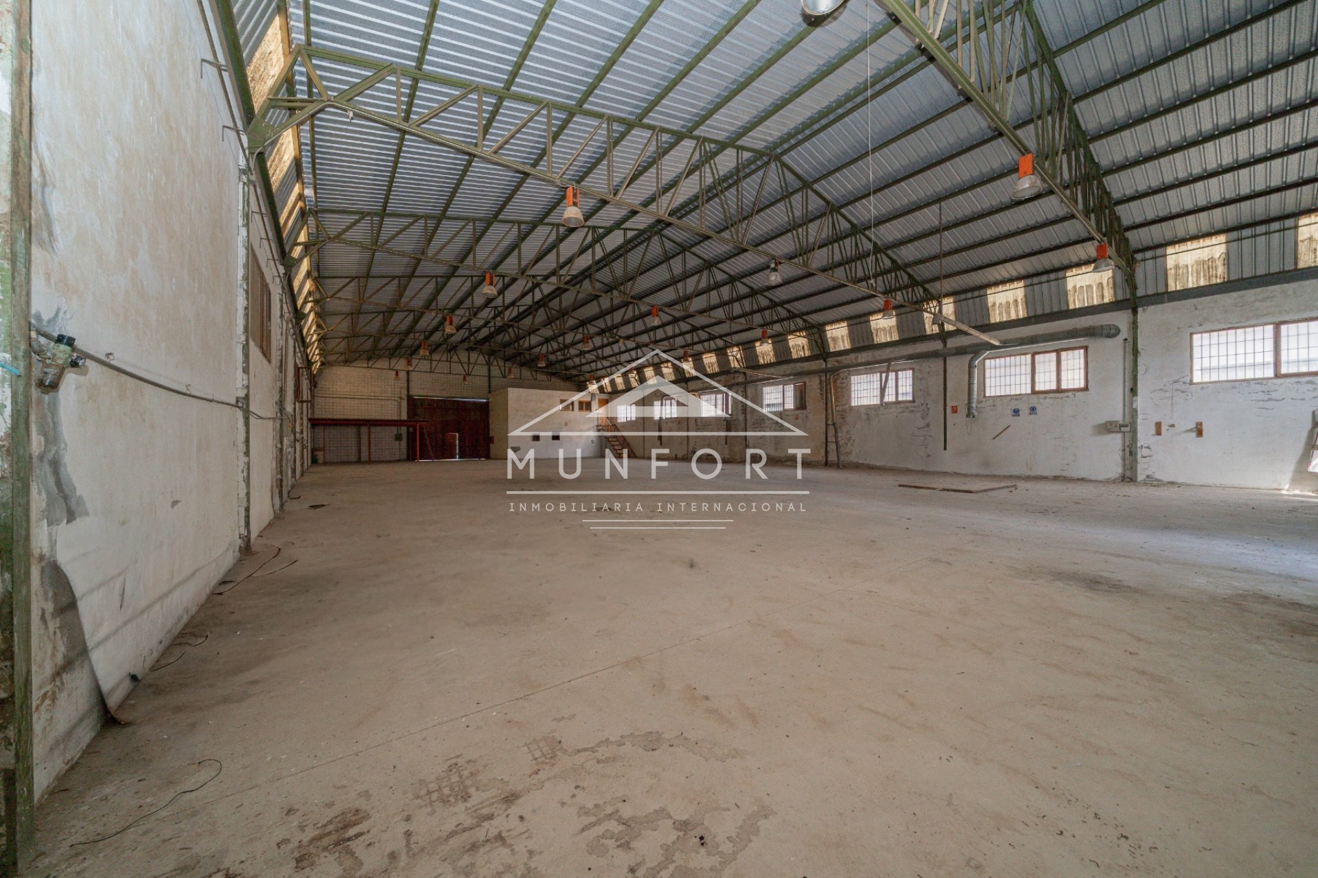 Resale - Commercial premises -
Bigastro