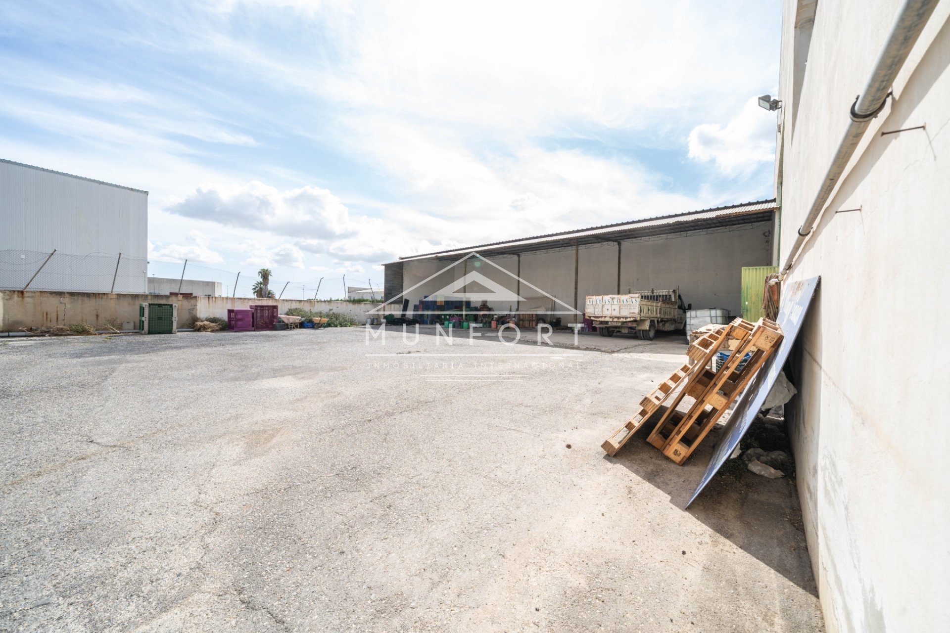 Resale - Commercial premises -
Bigastro