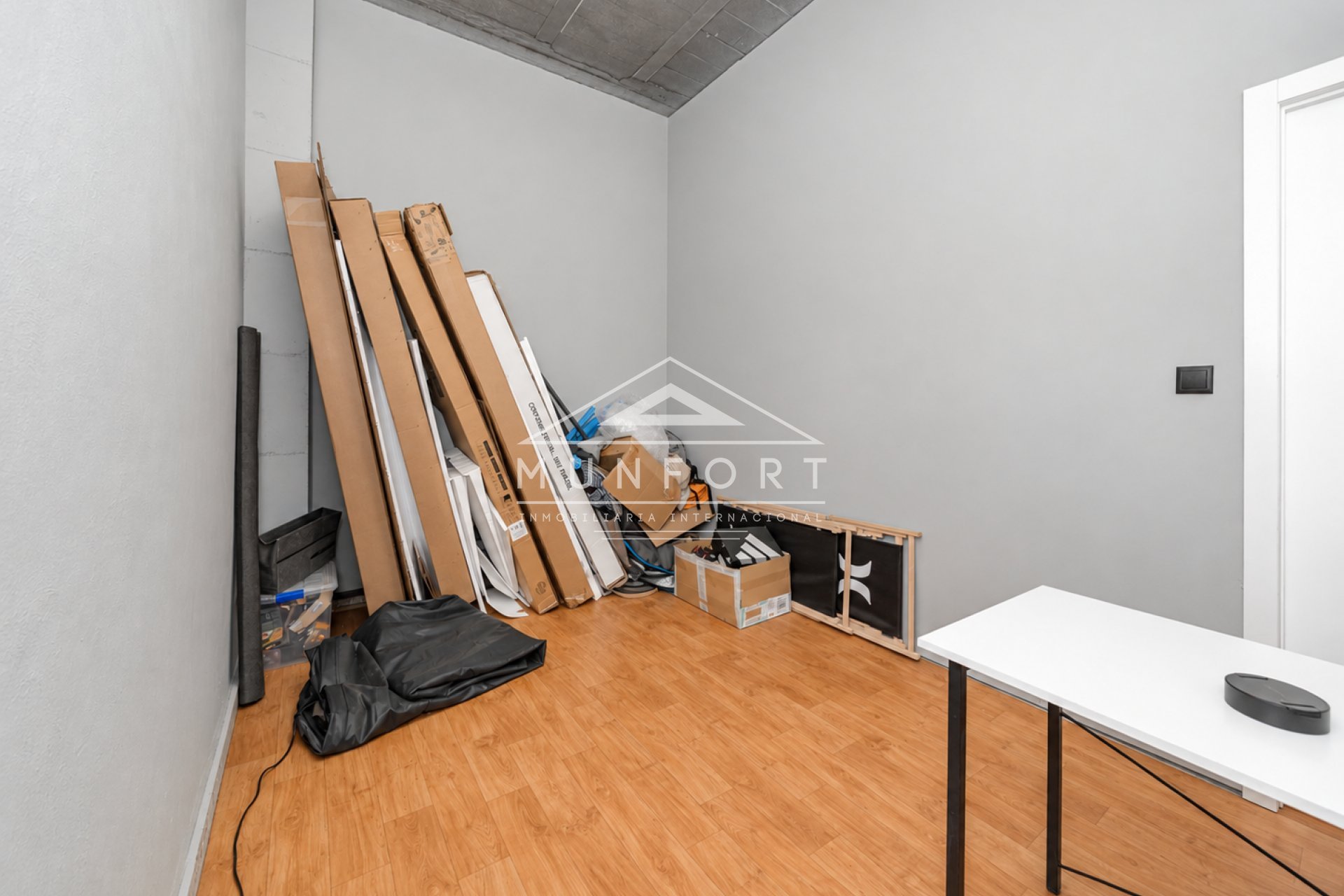 Resale - Commercial premises -
Guardamar del Segura