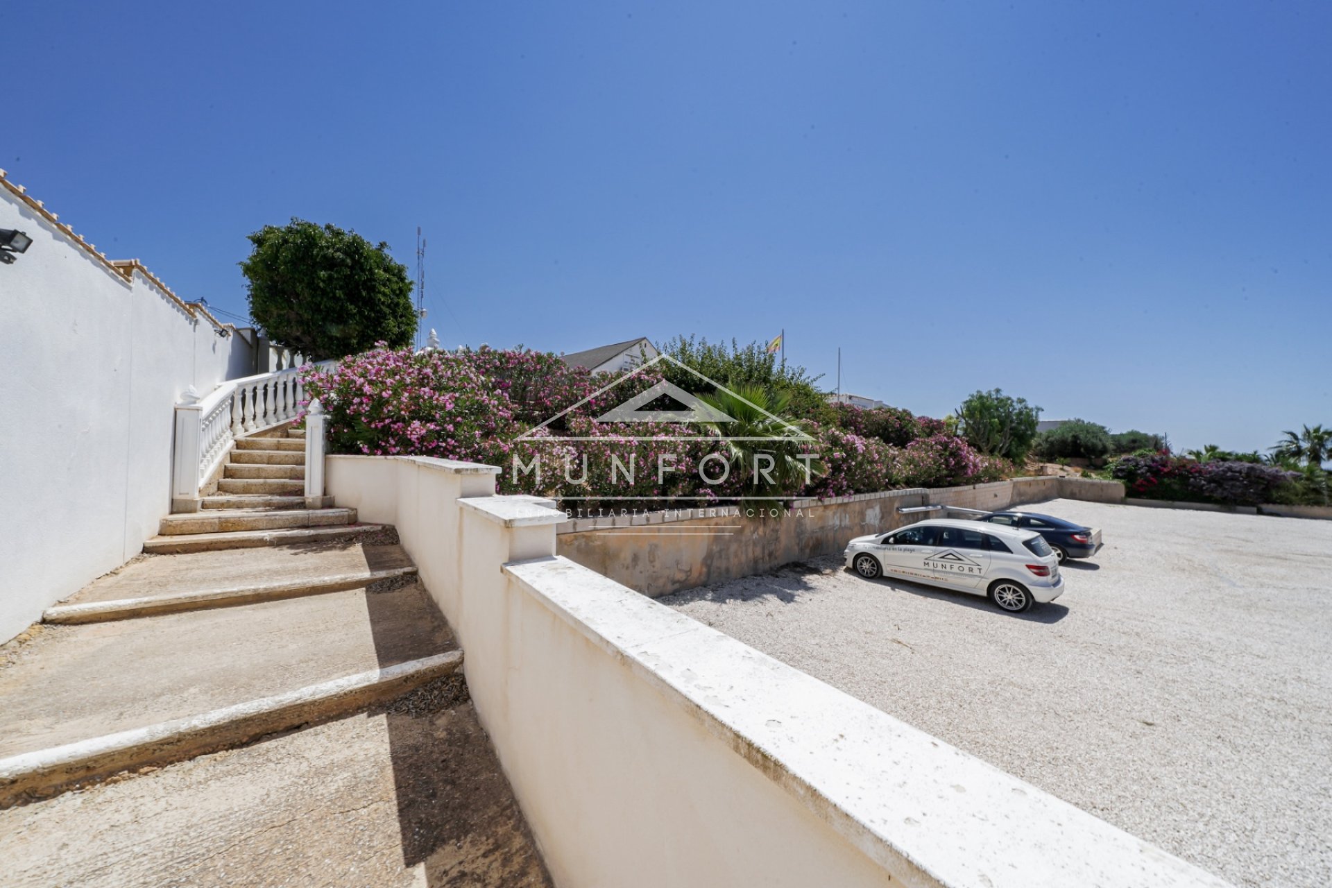 Resale - Commercial premises -
Murcia - GEA Y TRUYOLS