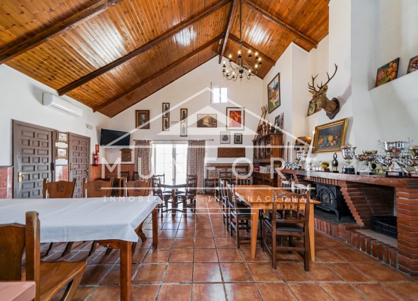 Resale - Commercial premises -
Murcia - GEA Y TRUYOLS