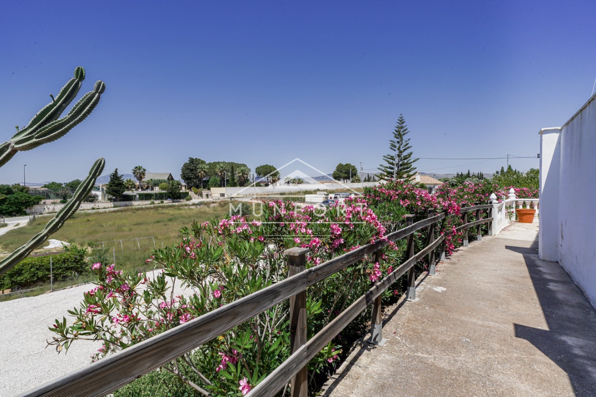 Resale - Commercial premises -
Murcia - GEA Y TRUYOLS