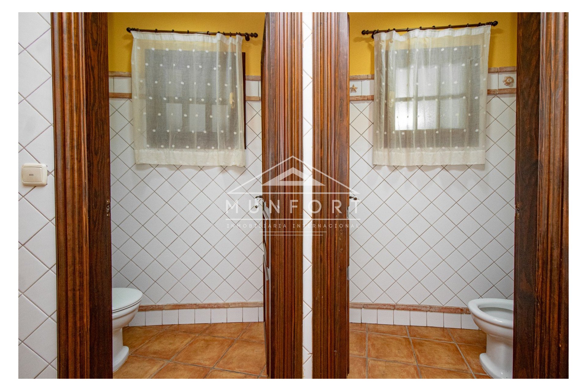 Resale - Commercial premises -
Orihuela Costa - Dehesa de Campoamor