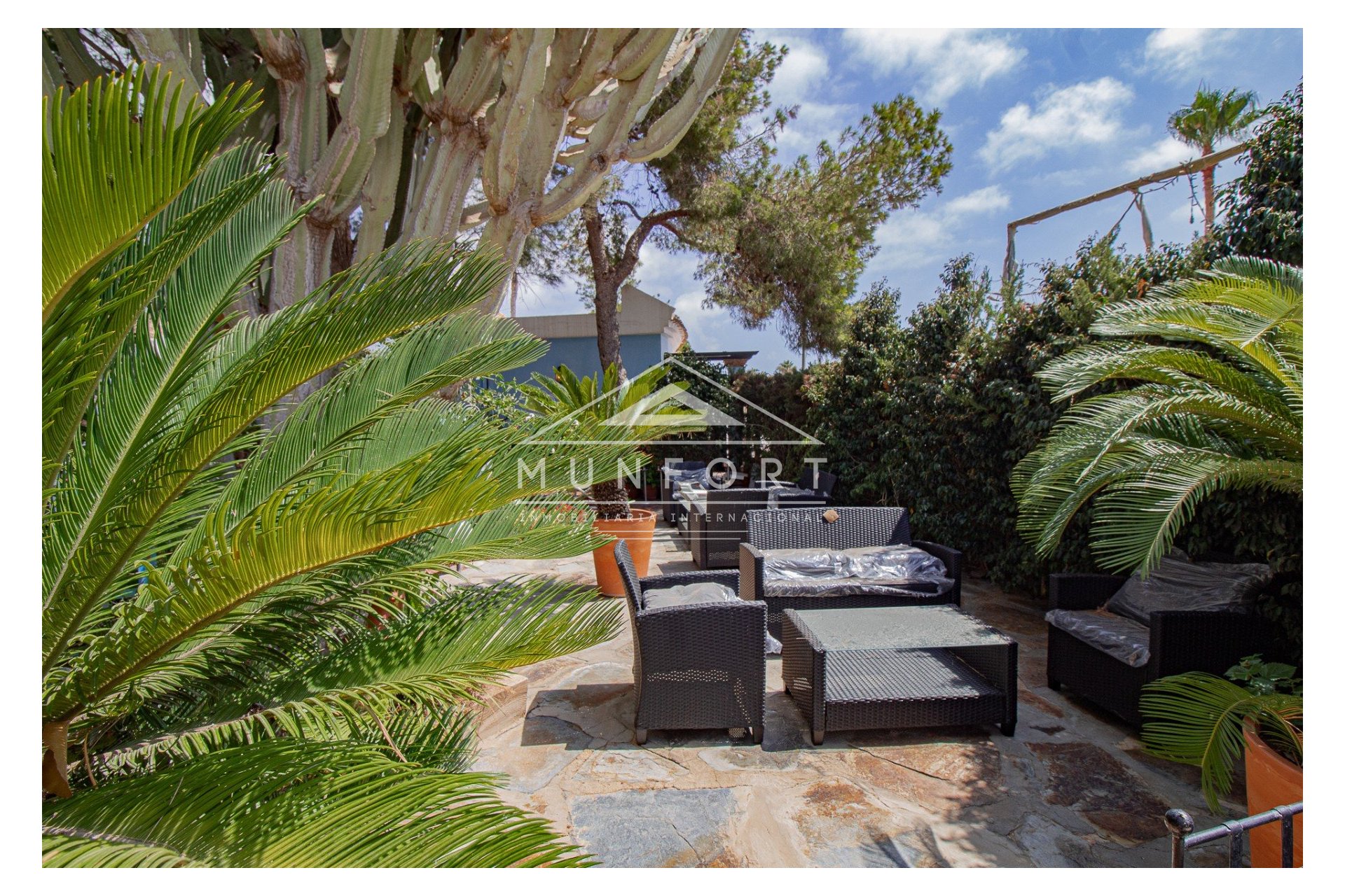 Resale - Commercial premises -
Orihuela Costa - Dehesa de Campoamor