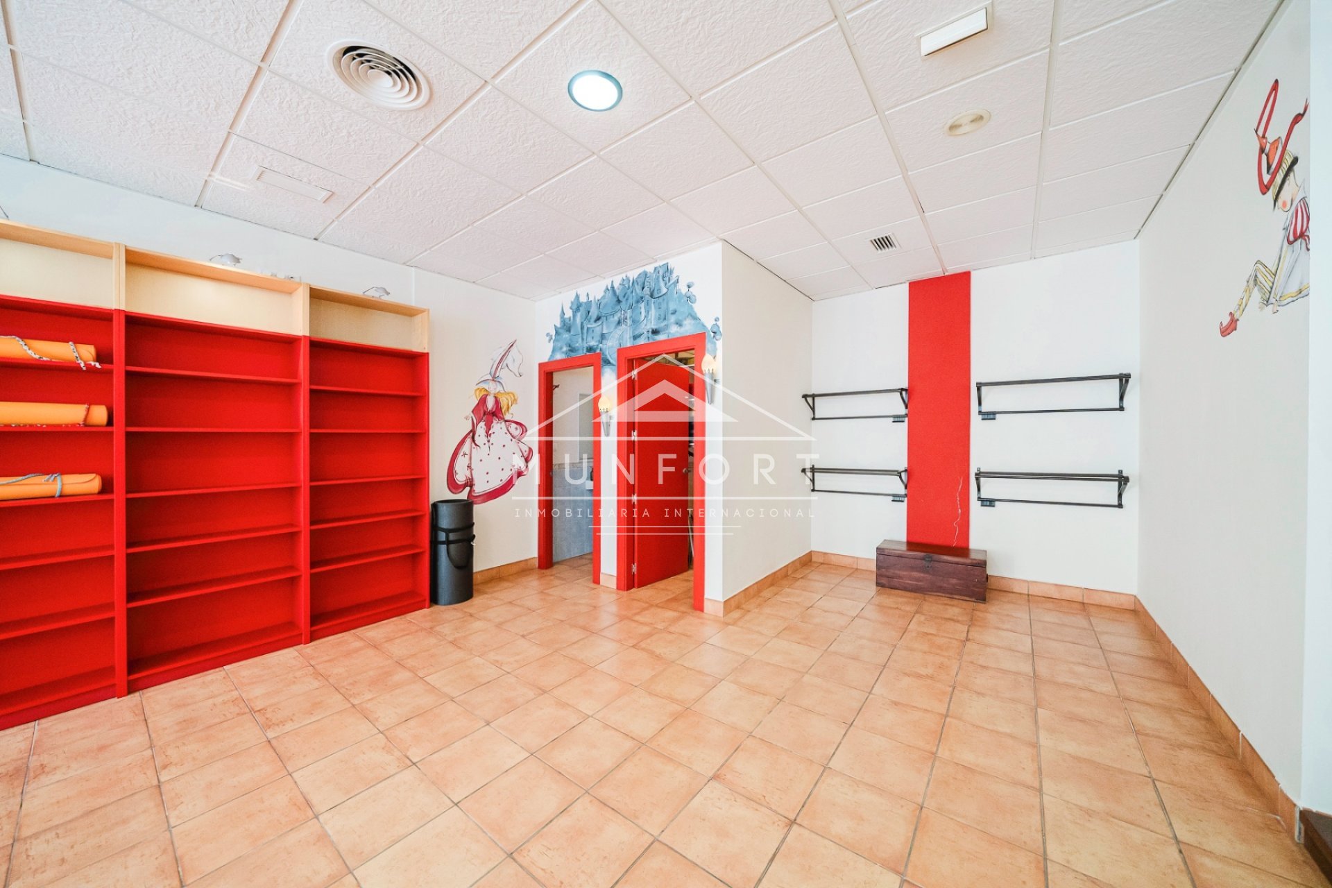 Resale - Commercial premises -
Pilar de la Horadada